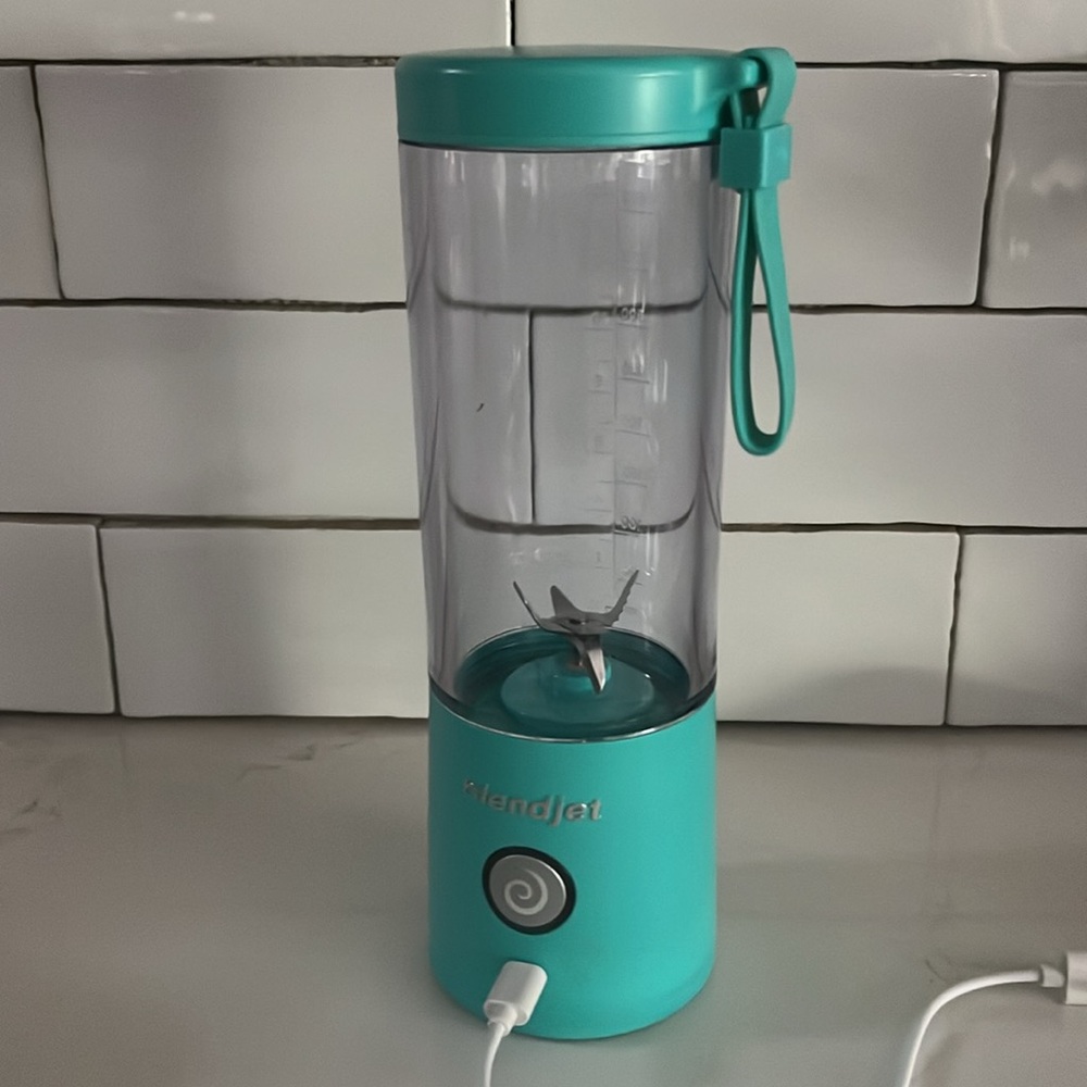 BlendJet Portable Blender in Teal - Picture 2 of 6